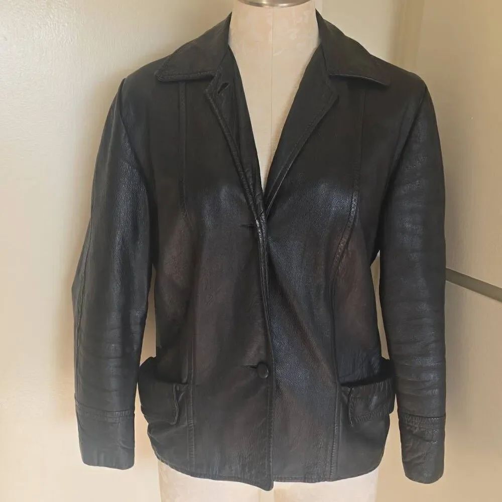 1970s Vintage Wmns Blk Leather Fitted Jkt. Lined, EUC, Sz. 8/10